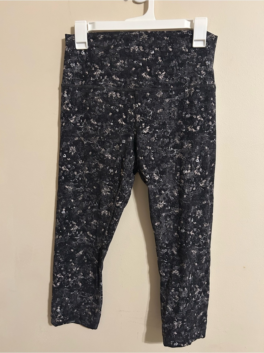 lululemon Capri Leggings Align High-Rise Crop 21
